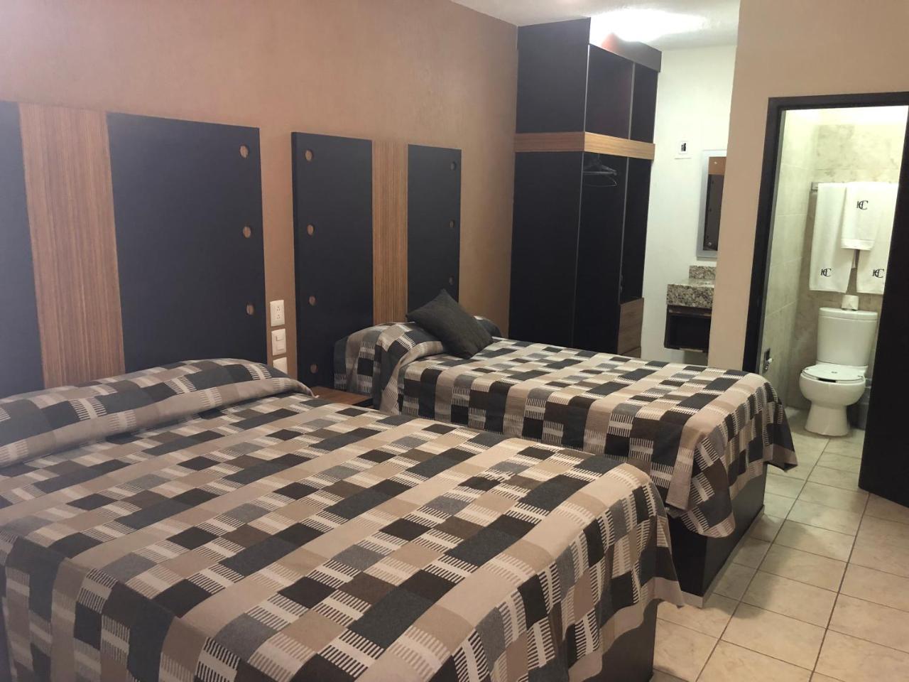 Hotel Del Carmen Λεόν Εξωτερικό φωτογραφία