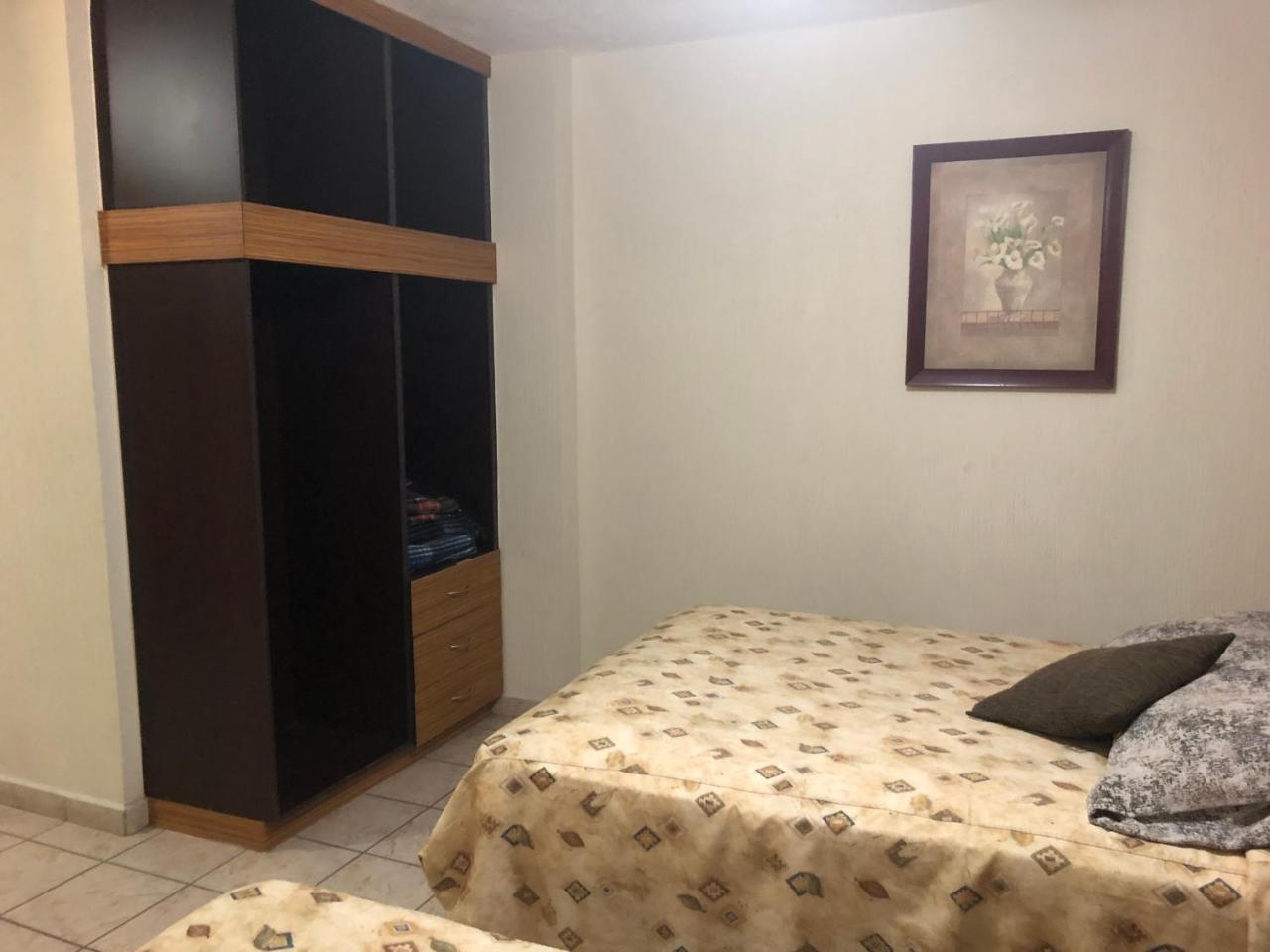 Hotel Del Carmen Λεόν Εξωτερικό φωτογραφία
